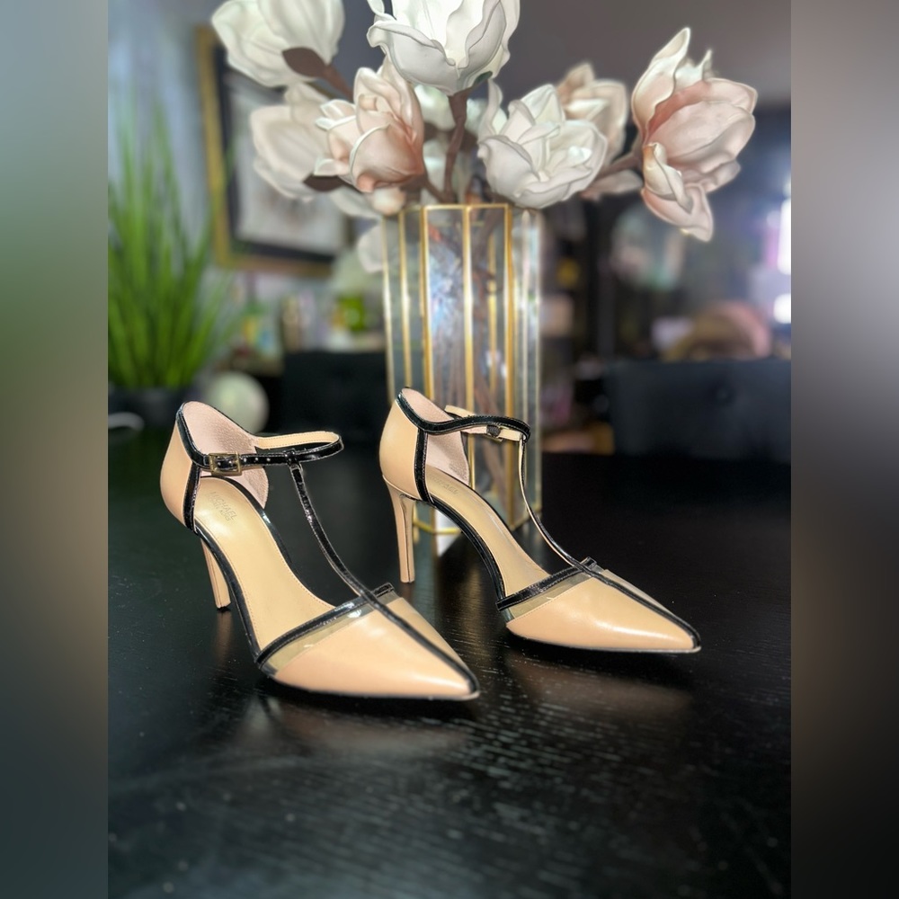 SAMANTHA T - STRAP NUDE/BLACK HEEL
